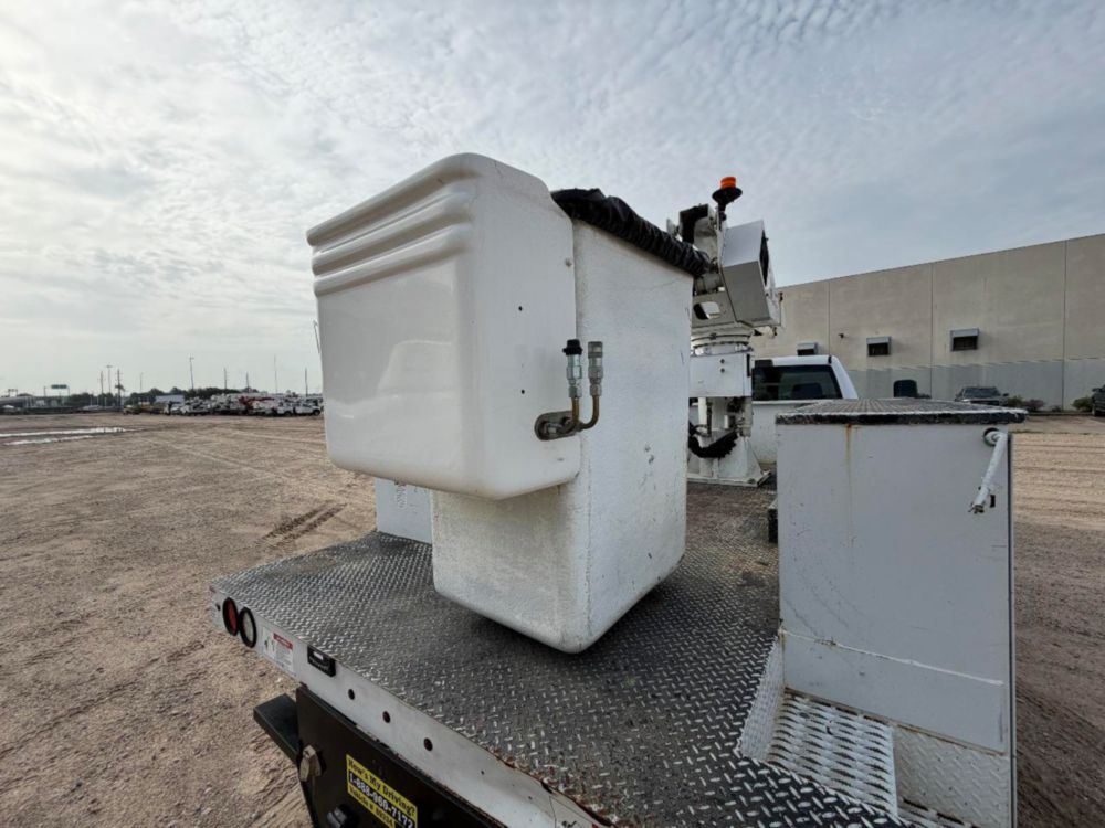 2017 Dodge Ram 5500 4x4 Terex LT-40 Bucket Truck
