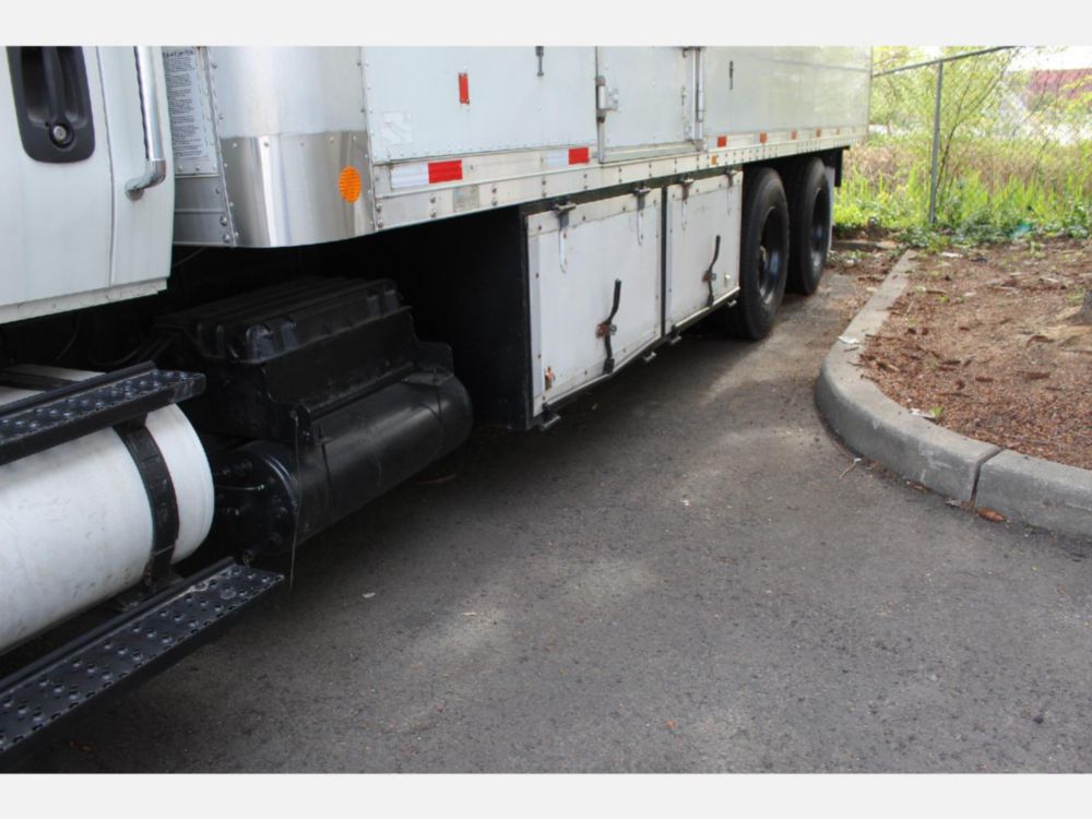2013 Int'l Diesel 6x4 Automatic Box Truck
