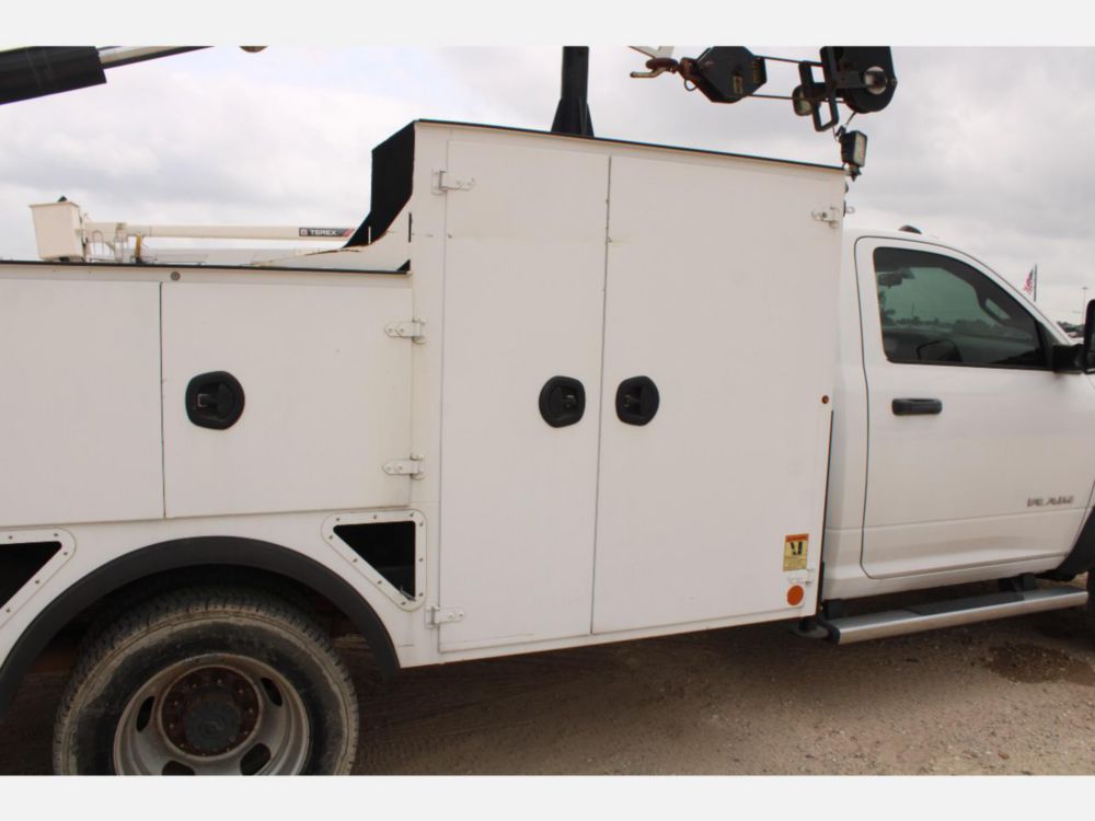 2019 Dodge Ram 5500 4x4 IMT DOM1SIII + 7500 Service Truck