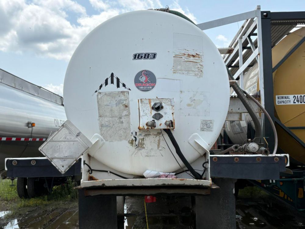 2012 Dragon 130 BBL Vacuum Trailer