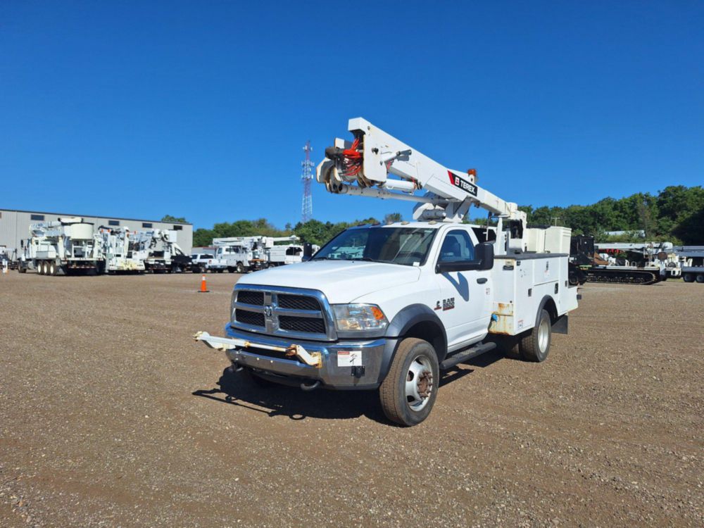 2016 Dodge Ram 5500 4x2 Terex LT-40 Bucket Truck