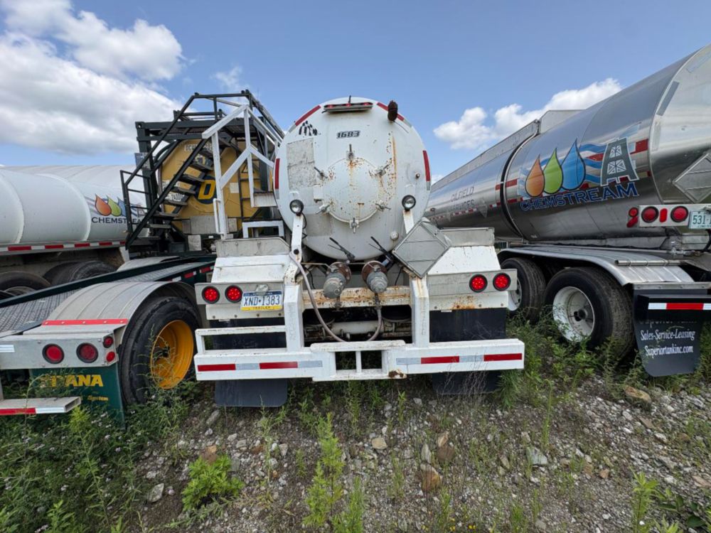 2012 Dragon 130 BBL Vacuum Trailer