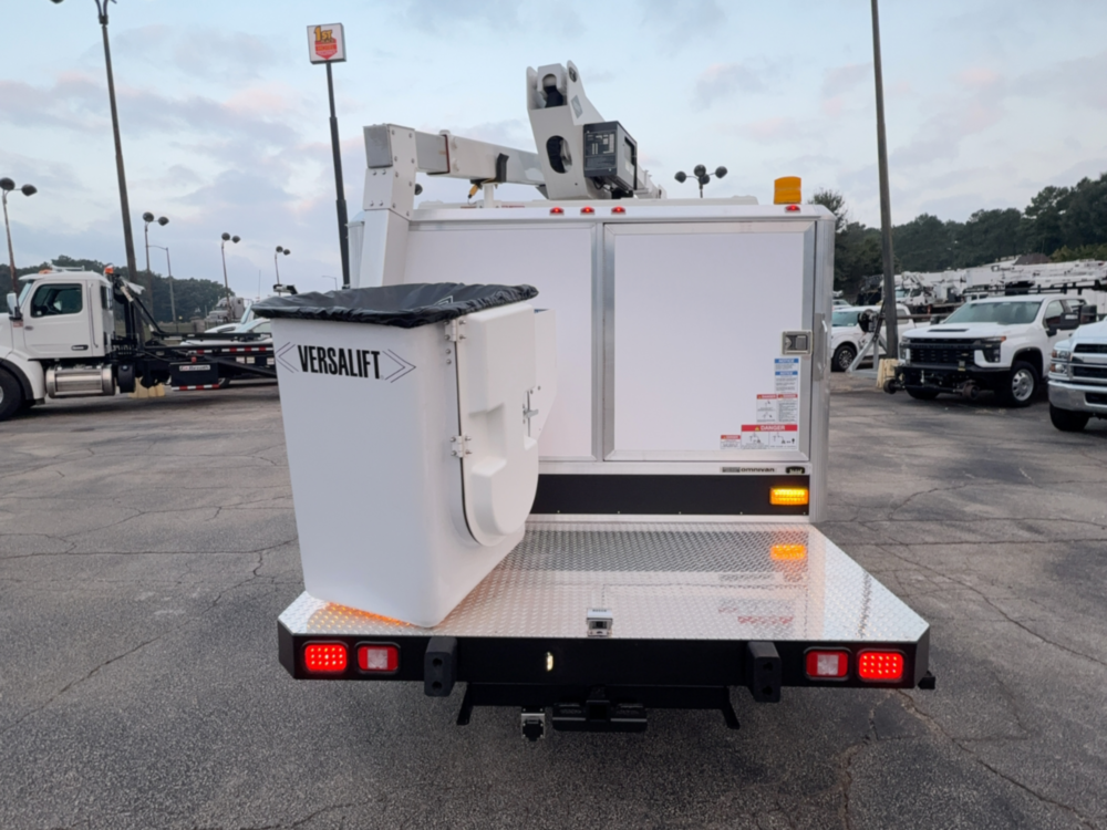 2025 Ford F600 4x4 Versalift SST-40-NE Bucket Truck