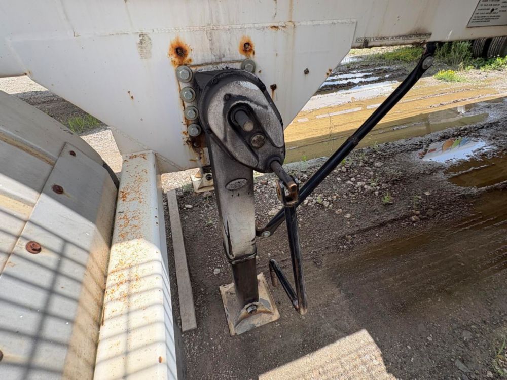 2012 Dragon 130 BBL Vacuum Trailer