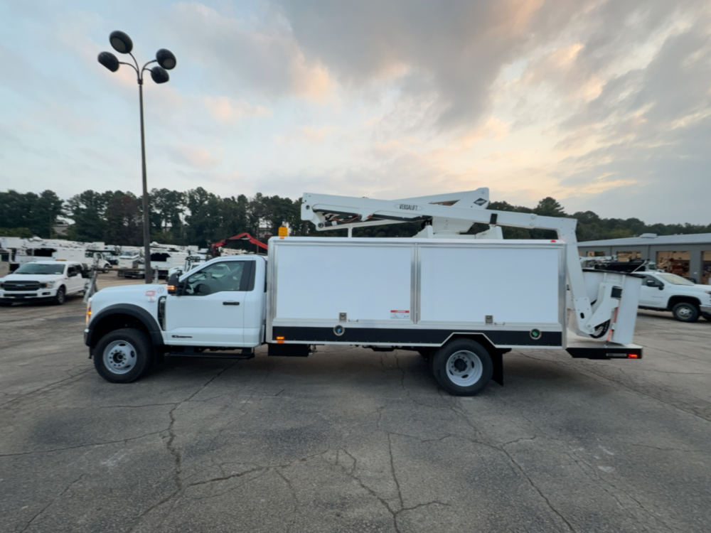2025 Ford F600 4x4 Versalift SST-40-NE Bucket Truck