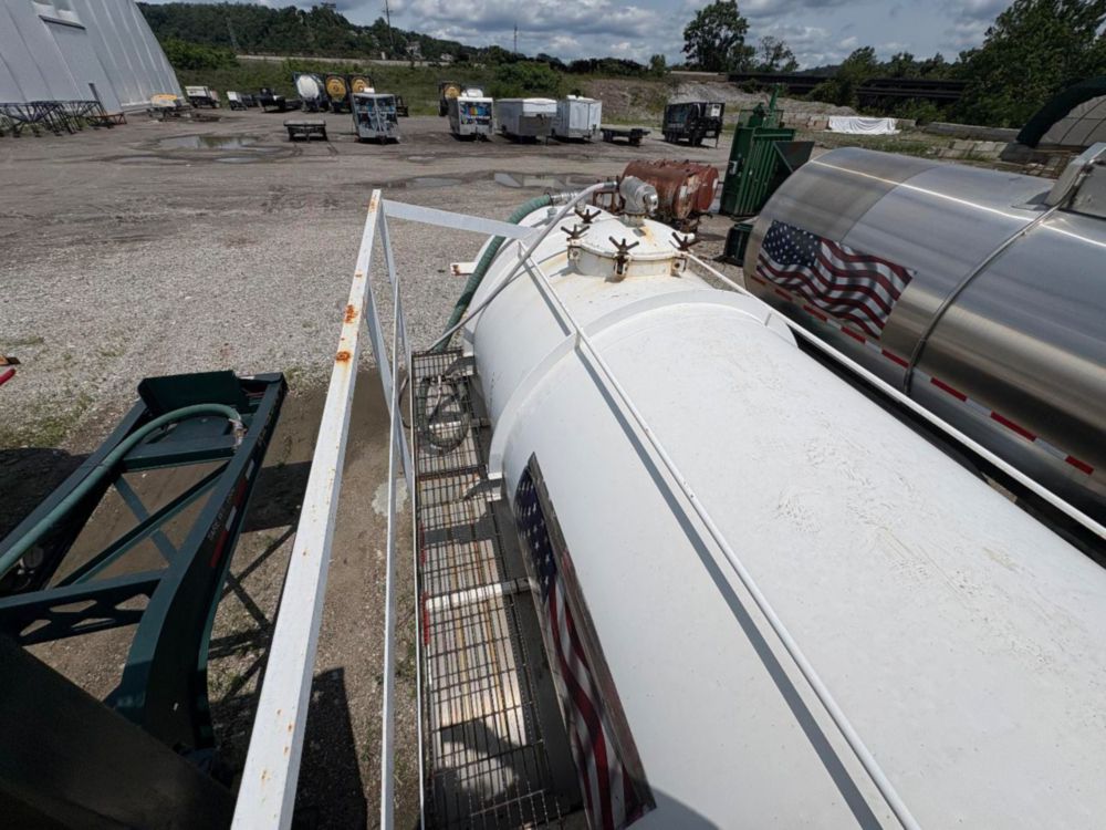 2012 Dragon 130 BBL Vacuum Trailer