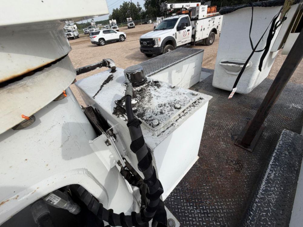 2017 Dodge Ram 5500 4x4 Terex LT-40 Bucket Truck