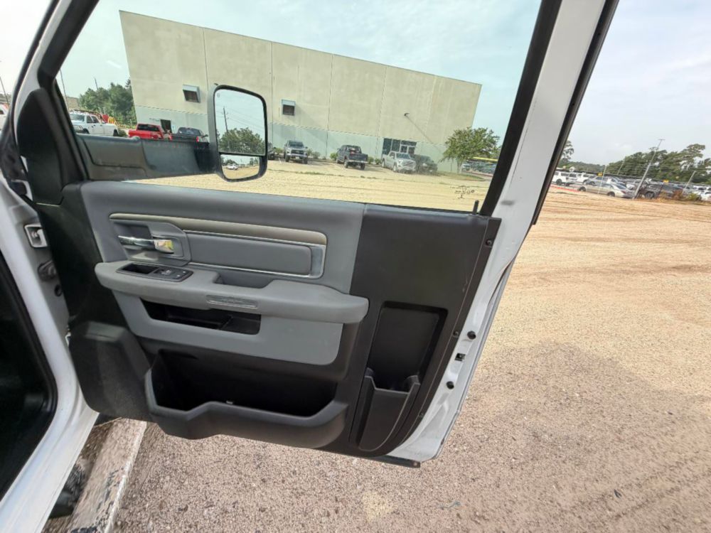 2017 Dodge Ram 5500 4x4 Terex LT-40 Bucket Truck