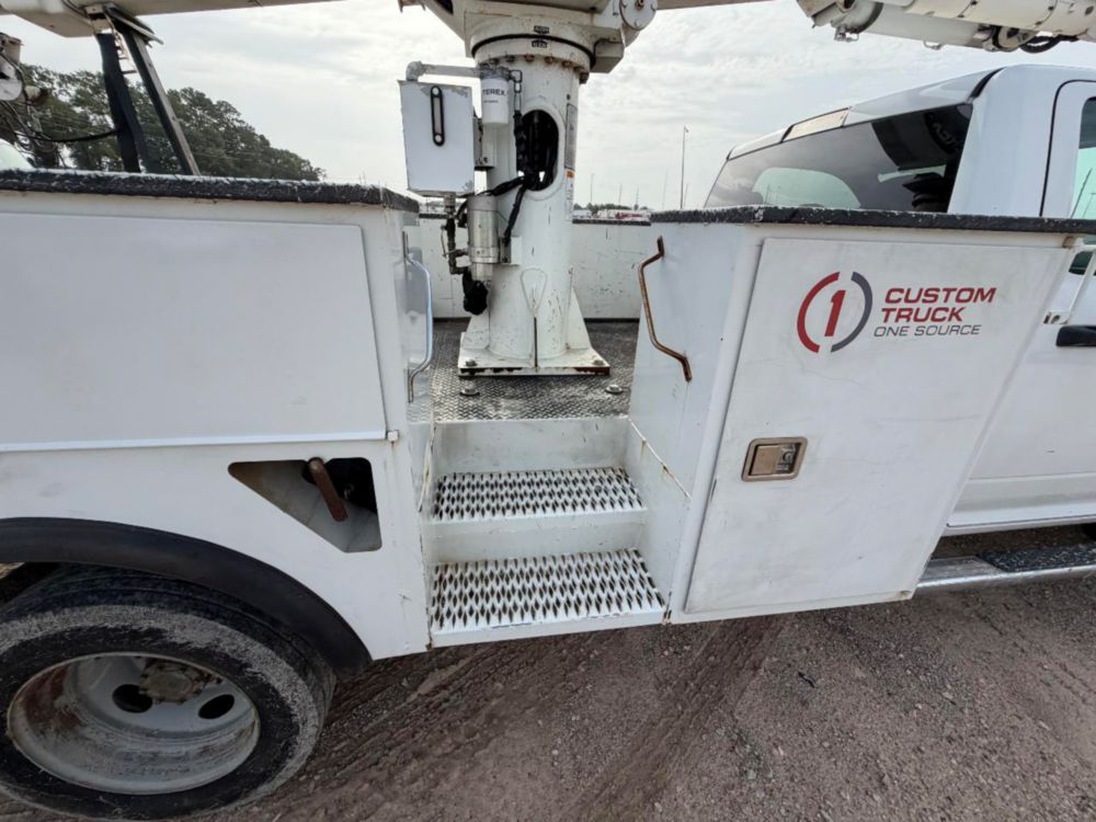 2017 Dodge Ram 5500 4x4 Terex LT-40 Bucket Truck