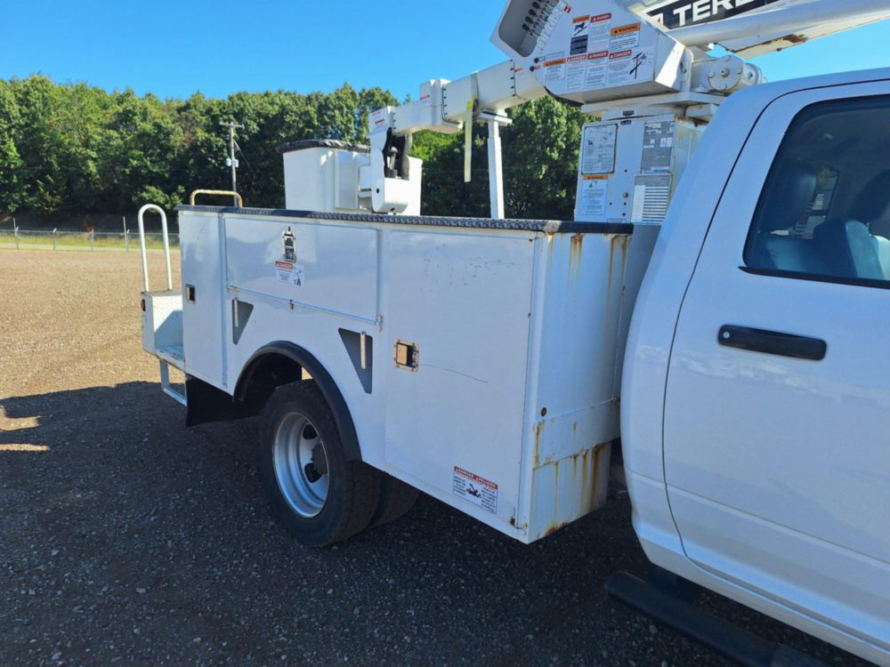 2016 Dodge Ram 5500 4x2 Terex LT-40 Bucket Truck
