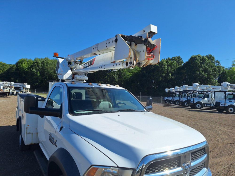 2016 Dodge Ram 5500 4x2 Terex LT-40 Bucket Truck