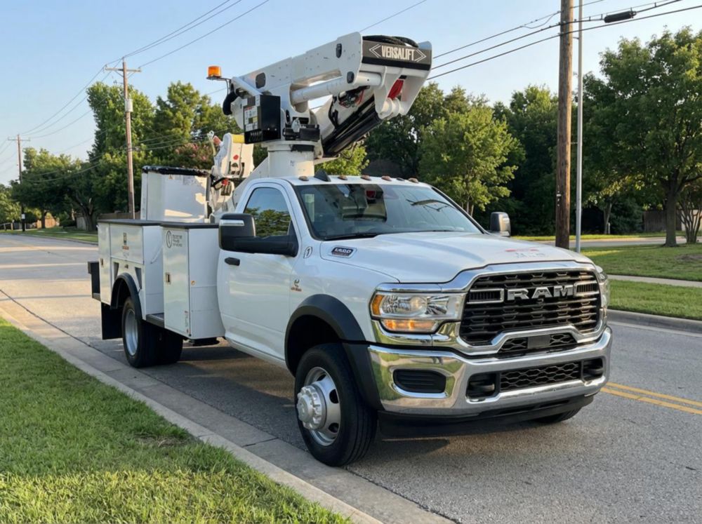 2026 RAM 5500 4x4 Versalift VST-40-MHI Bucket Truck