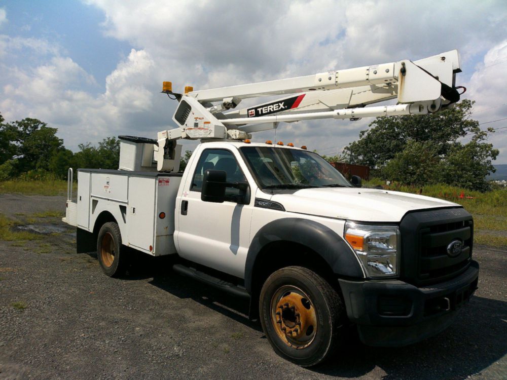 2015 Ford F-550 4x2 Terex LT-40 Bucket Truck