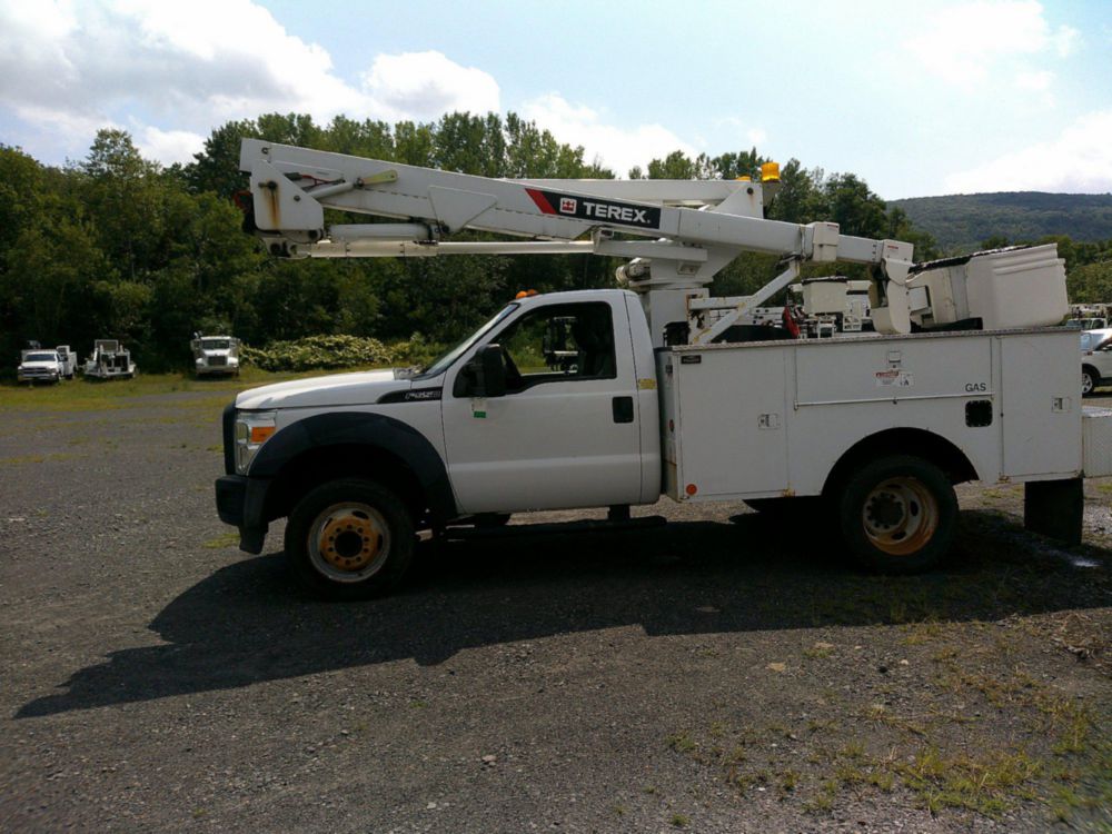 2015 Ford F-550 4x2 Terex LT-40 Bucket Truck