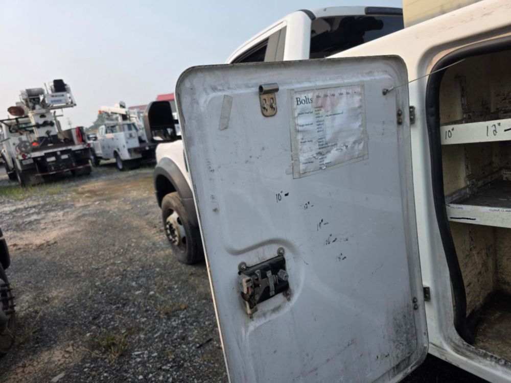 2017 Ford F-550 4x2 Versalift STP-36-NE Cable Placer Truck