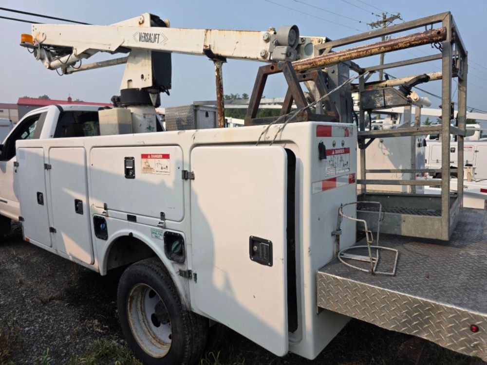2017 Ford F-550 4x2 Versalift STP-36-NE Cable Placer Truck