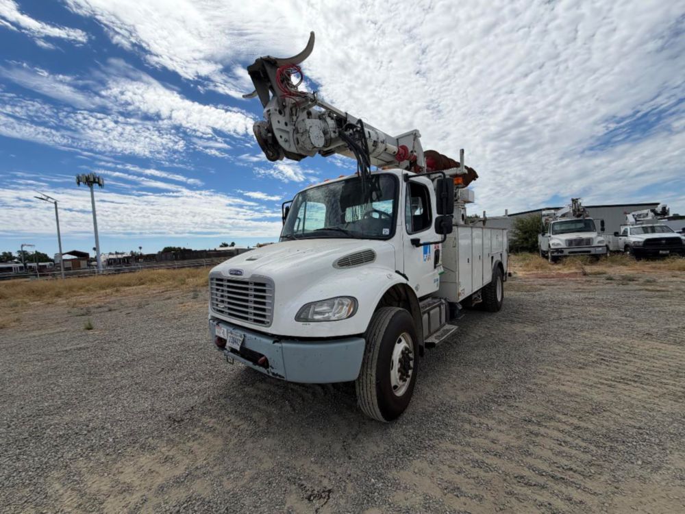 2016 Freightliner M2 4x4 Terex Commander 4047 Digger Derrick Truck