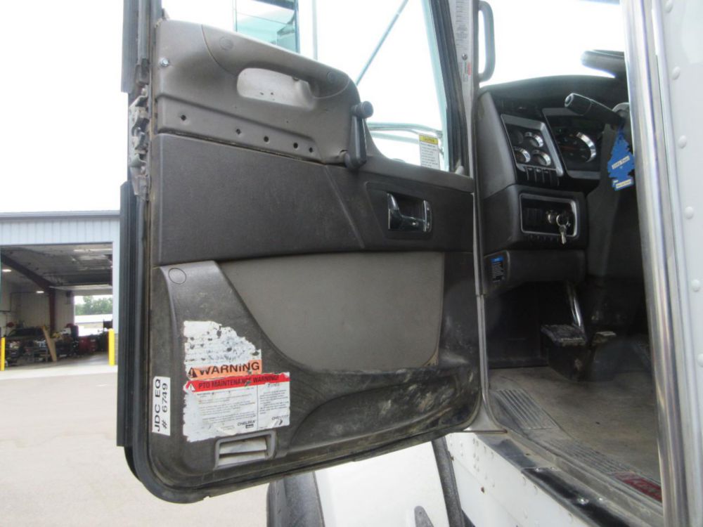 2014 Kenworth T-800 Vactor HXX Hydro-Excavator Truck
