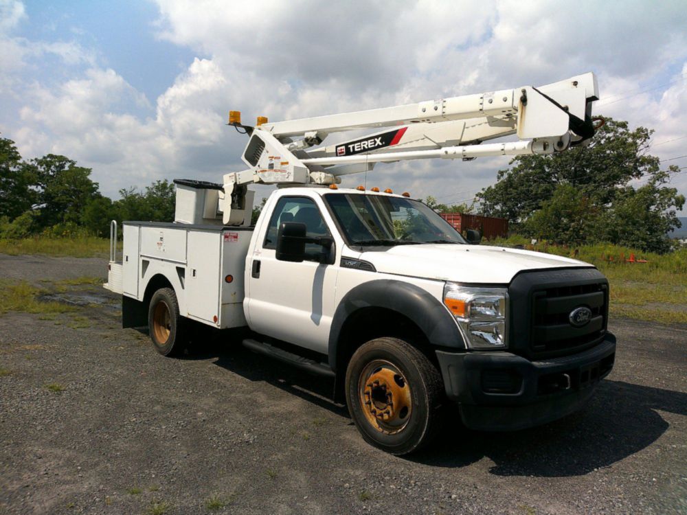 2015 Ford F-550 4x2 Terex LT-40 Bucket Truck