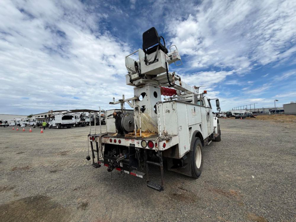 2016 Freightliner M2 4x4 Terex Commander 4047 Digger Derrick Truck