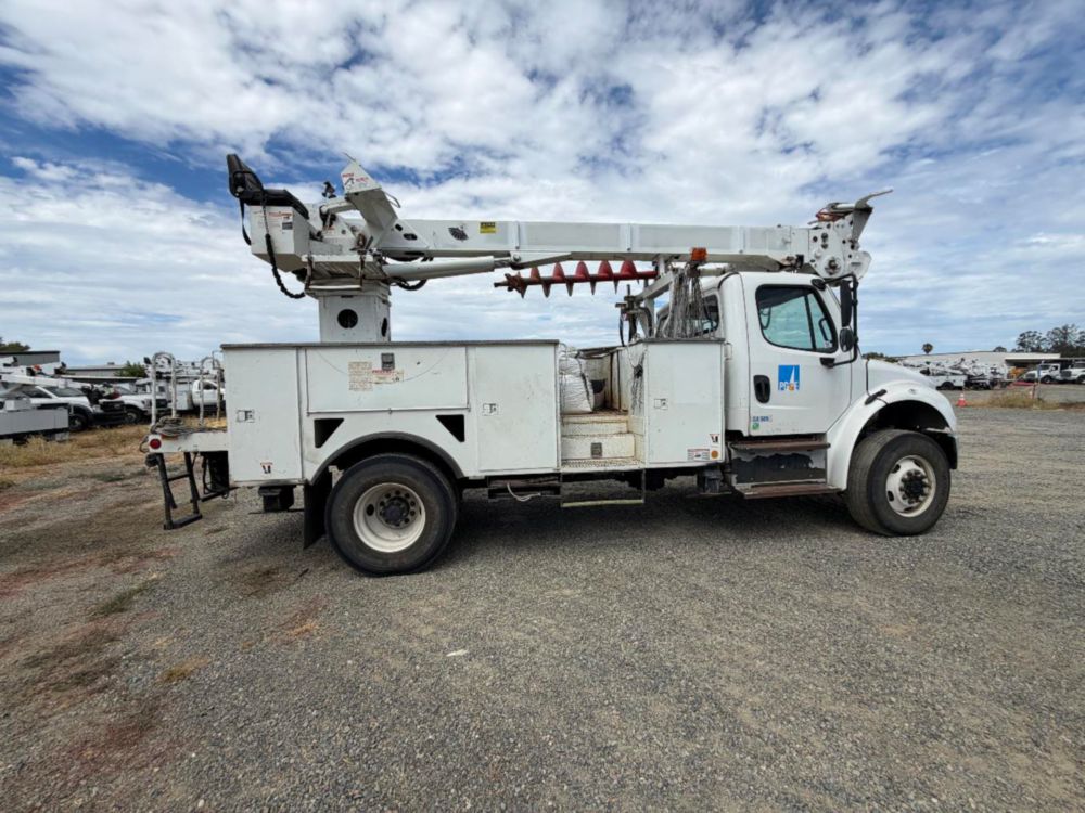 2016 Freightliner M2 4x4 Terex Commander 4047 Digger Derrick Truck
