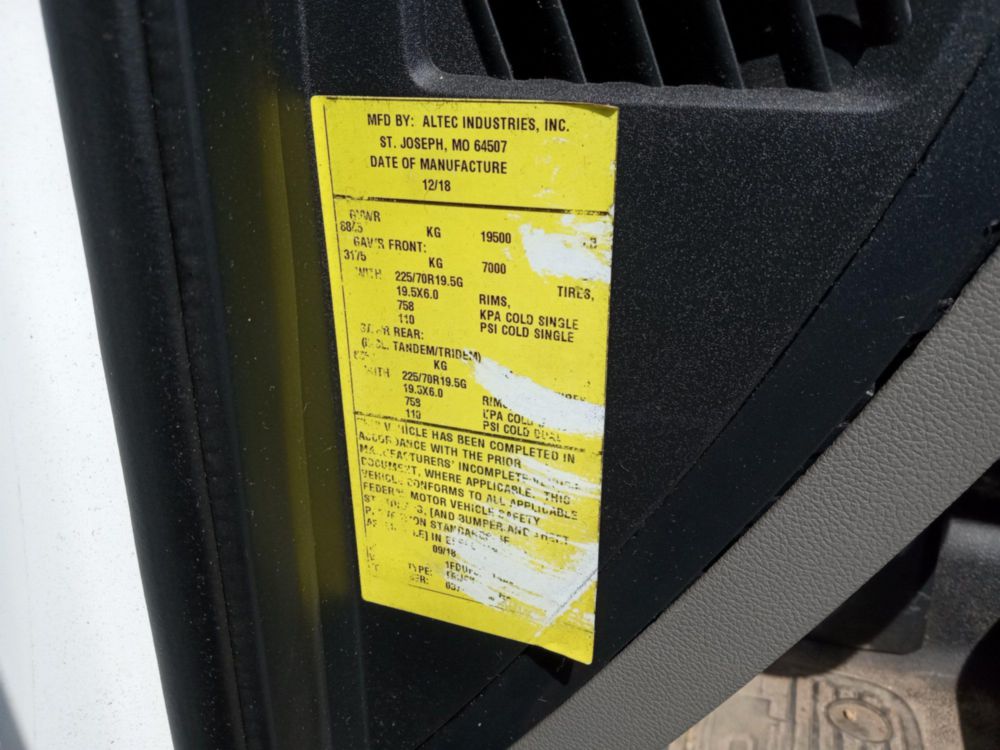 2019 Single Altec AT4LM Bucket Truck