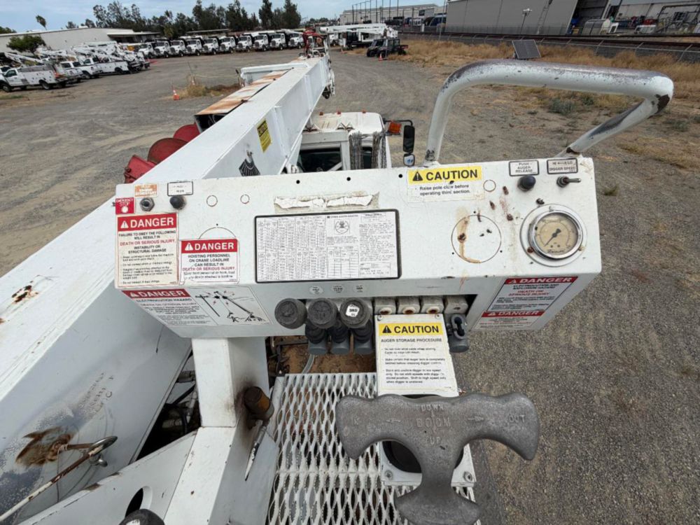 2016 Freightliner M2 4x4 Terex Commander 4047 Digger Derrick Truck