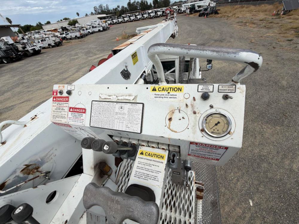 2016 Freightliner M2 4x4 Terex Commander 4047 Digger Derrick Truck