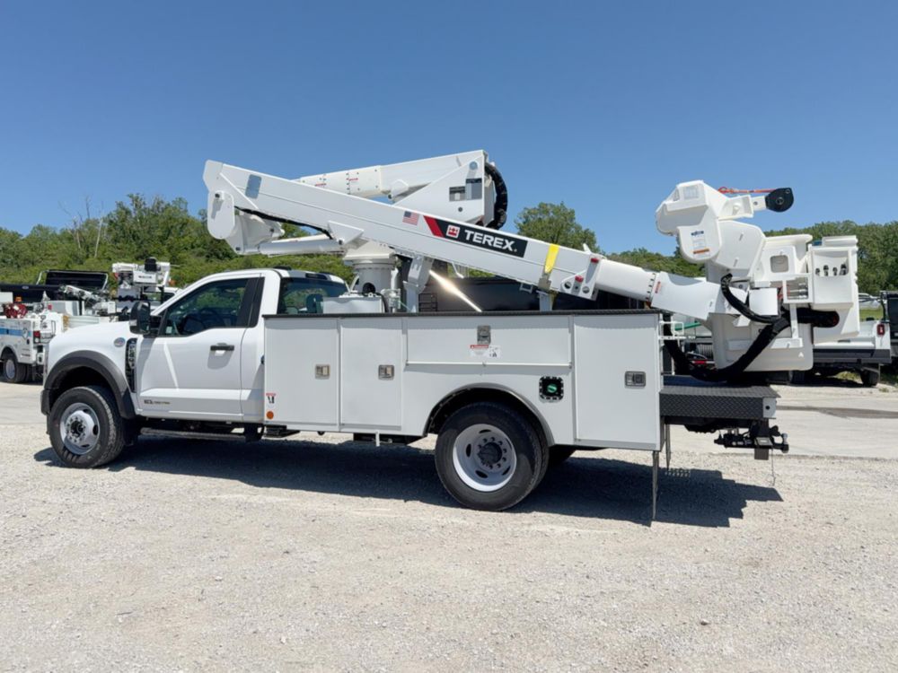 2026 Ford F600 4x4 Terex Utilities LTM40 Bucket Truck