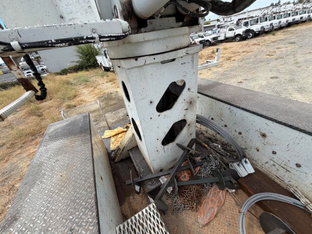 2016 Freightliner M2 4x4 Terex Commander 4047 Digger Derrick Truck