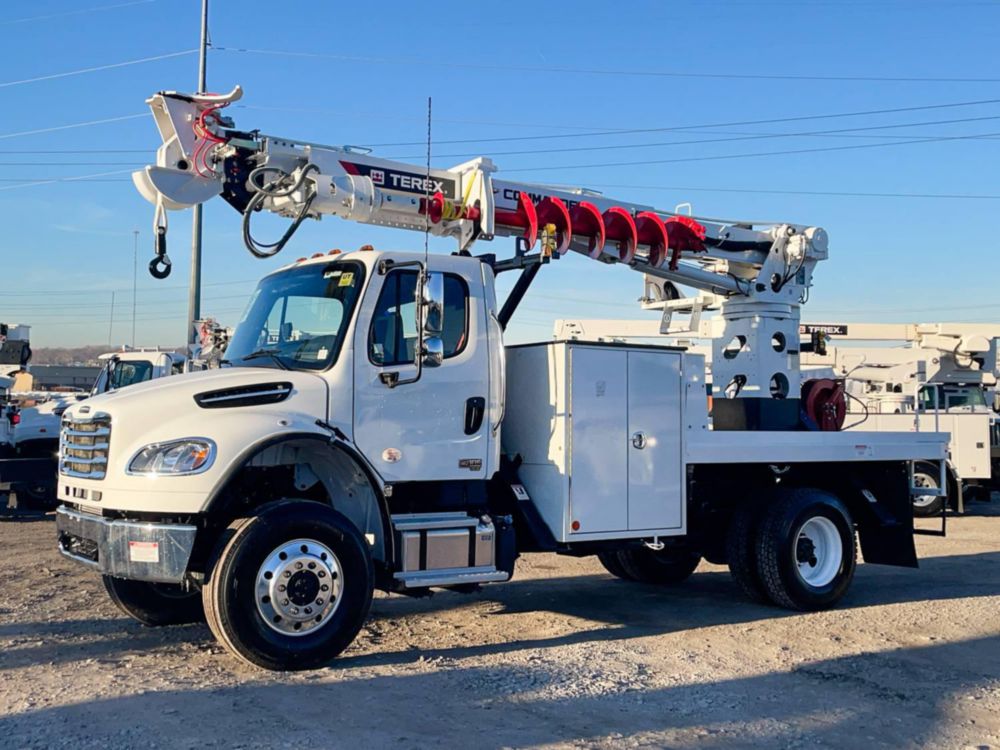 Terex Utilities Commander 4047 Digger Derrick on 2026 Freightliner M2106 4x4