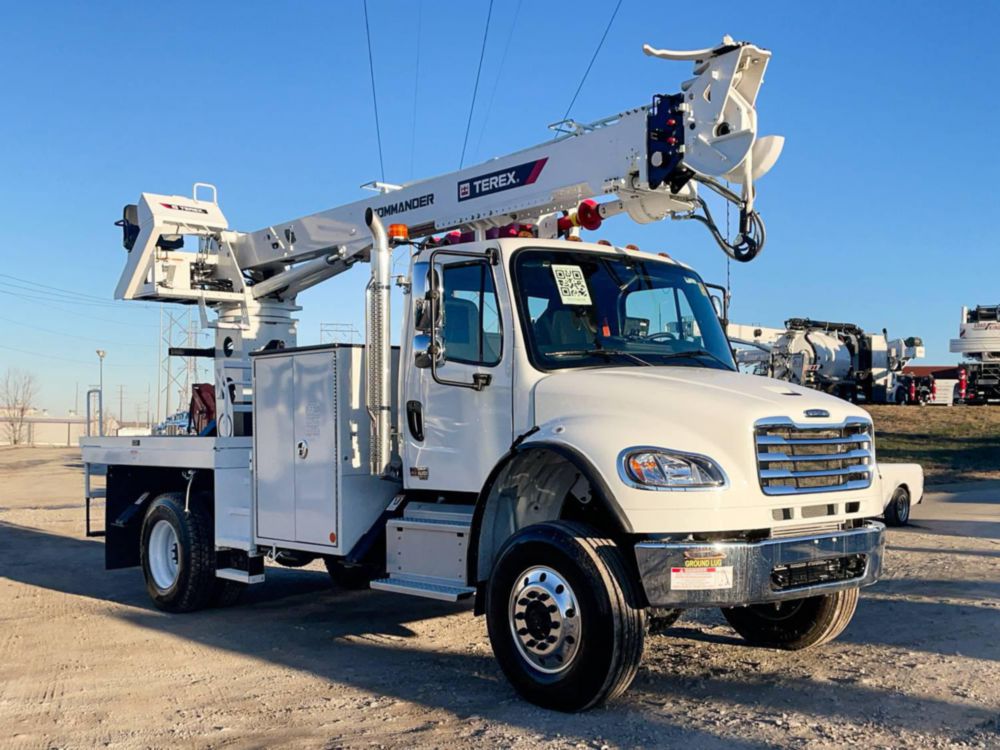 Terex Utilities Commander 4047 Digger Derrick on 2026 Freightliner M2106 4x4