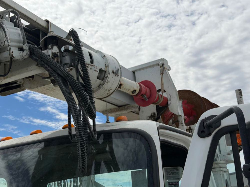 2016 Freightliner M2 4x4 Terex Commander 4047 Digger Derrick Truck