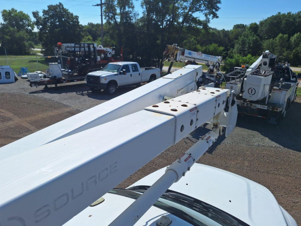 2016 Dodge Ram 5500 4x2 Terex LT-40 Bucket Truck