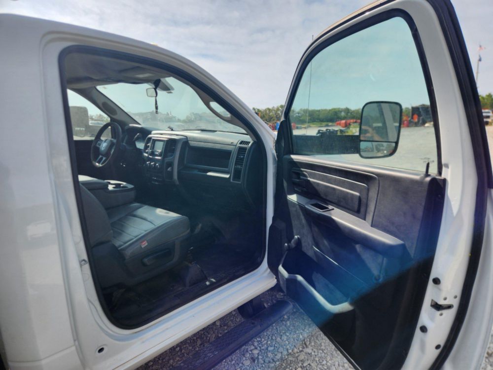 2017 Dodge Ram 5500 4x4 Versalift SST-40EIH-01 Bucket Truck