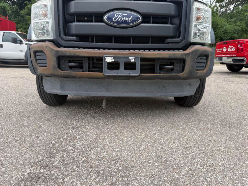 2016 Ford F-550 4x2 Southco Chipper Truck