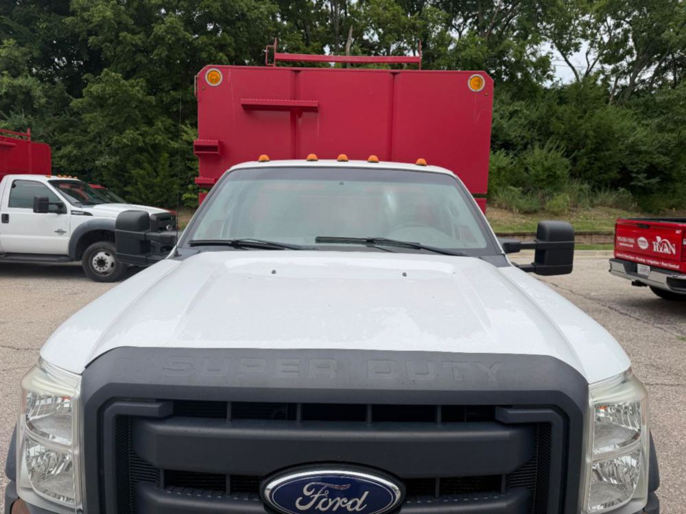 2016 Ford F-550 4x2 Southco Chipper Truck
