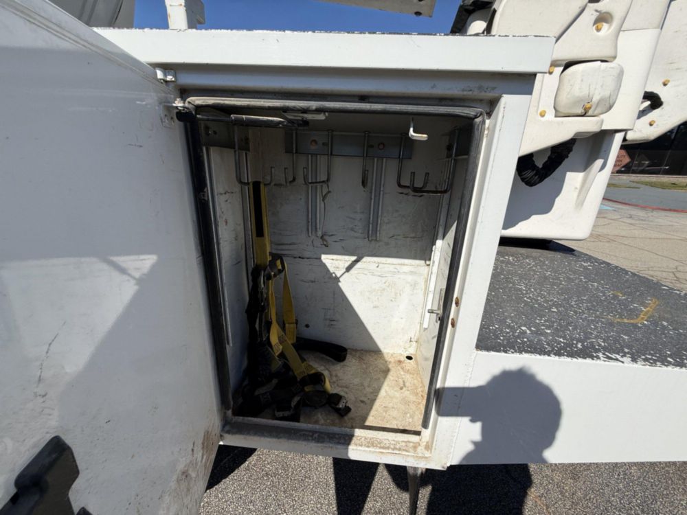 2020 Ford F-550 4x4 Altec AT40G Bucket Truck