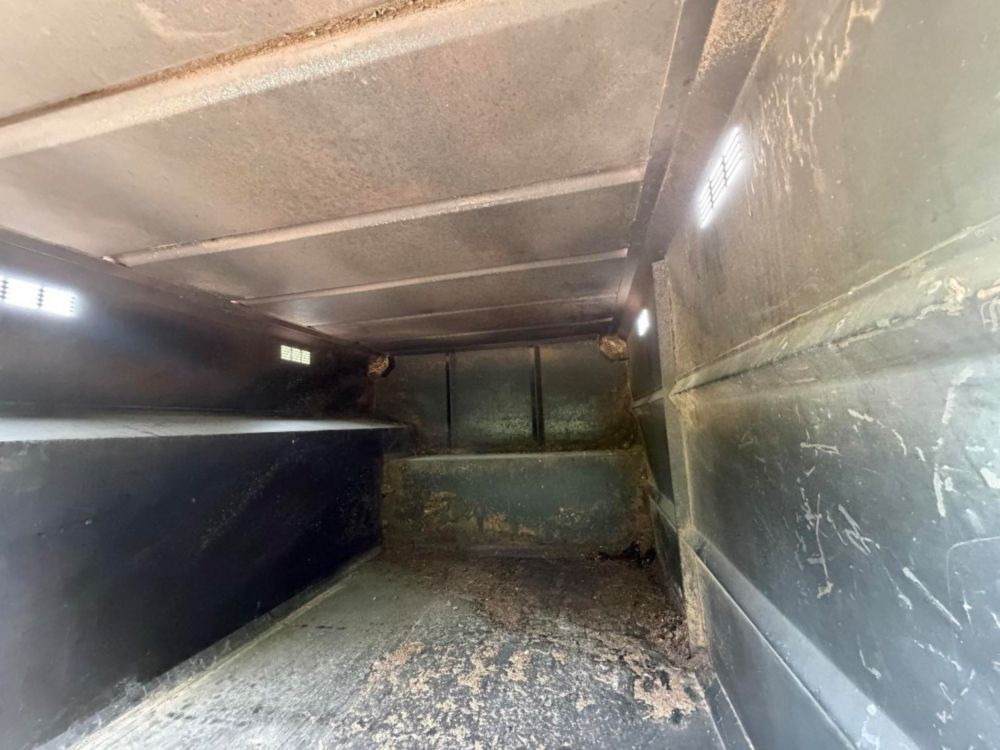 2016 Ford F-550 4x2 Southco Chipper Truck