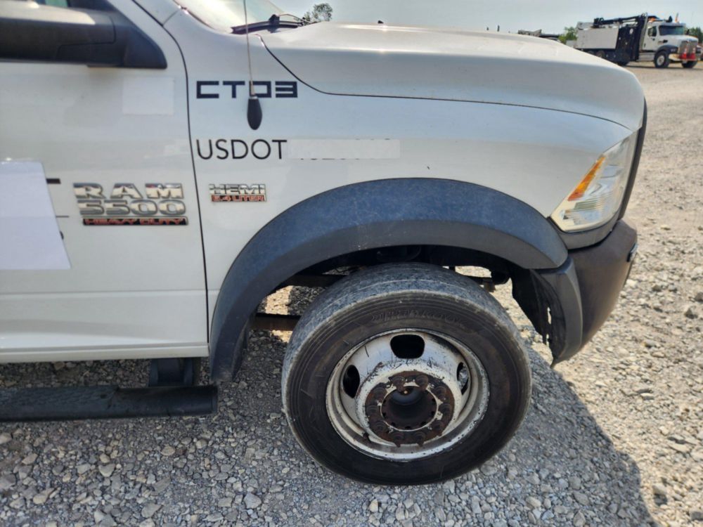 2017 Dodge Ram 5500 4x4 Versalift SST-40EIH-01 Bucket Truck