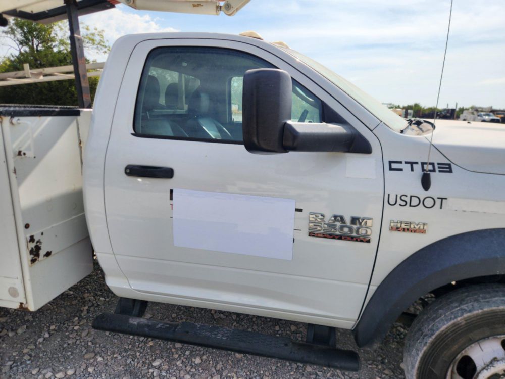 2017 Dodge Ram 5500 4x4 Versalift SST-40EIH-01 Bucket Truck