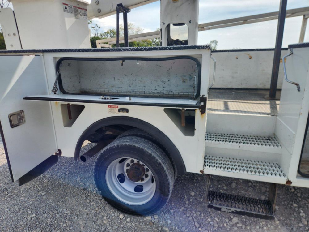 2017 Dodge Ram 5500 4x4 Versalift SST-40EIH-01 Bucket Truck
