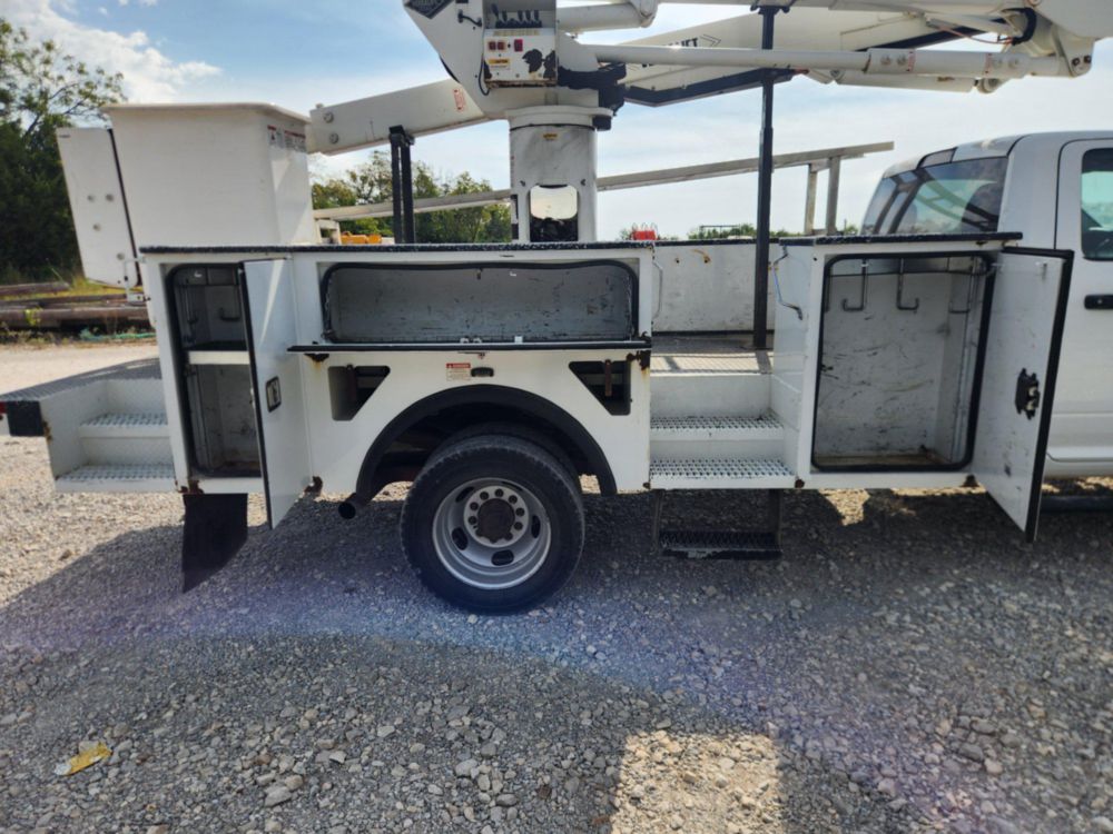 2017 Dodge Ram 5500 4x4 Versalift SST-40EIH-01 Bucket Truck