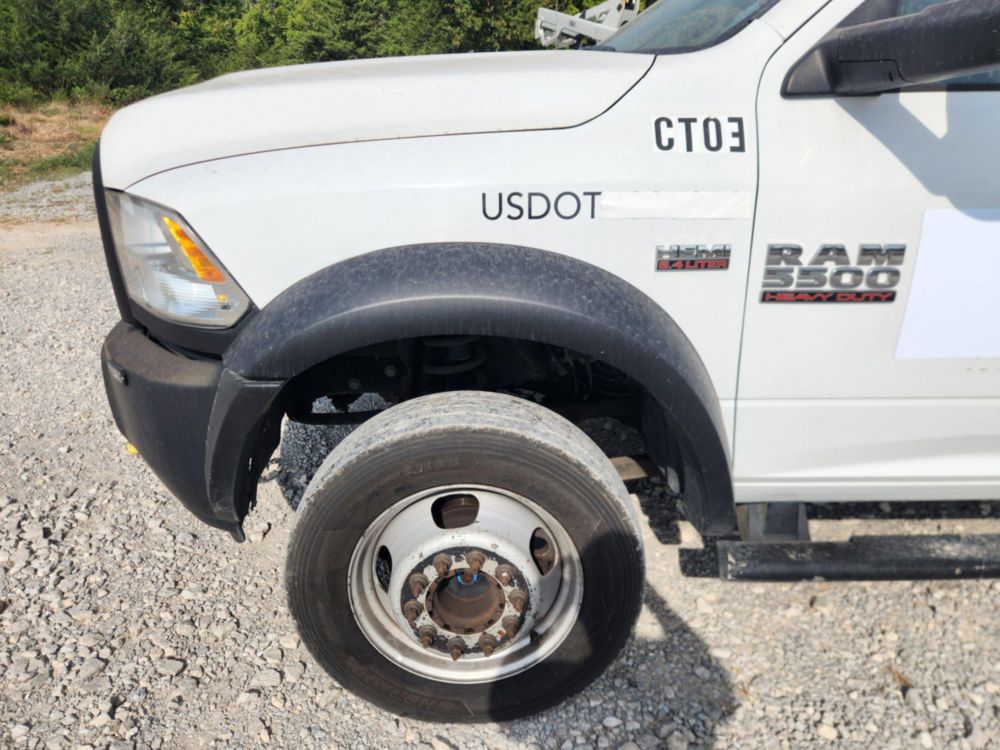 2017 Dodge Ram 5500 4x4 Versalift SST-40EIH-01 Bucket Truck