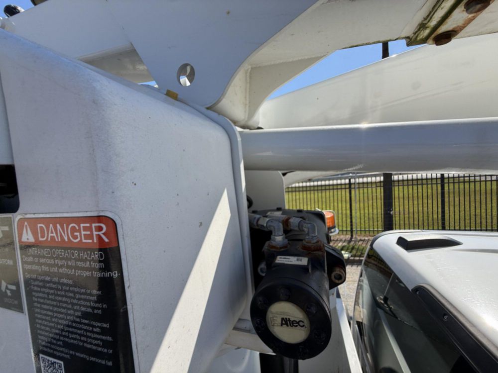 2020 Ford F-550 4x4 Altec AT40G Bucket Truck