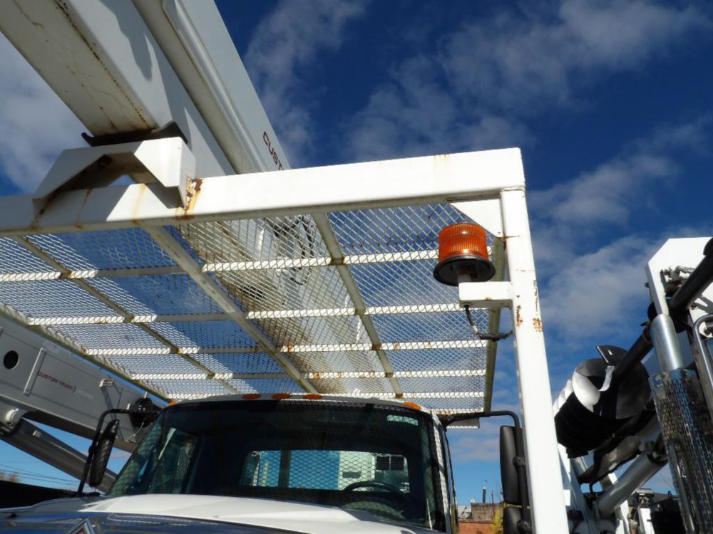 2011 International 7400 Terex Bucket Truck RMX75 