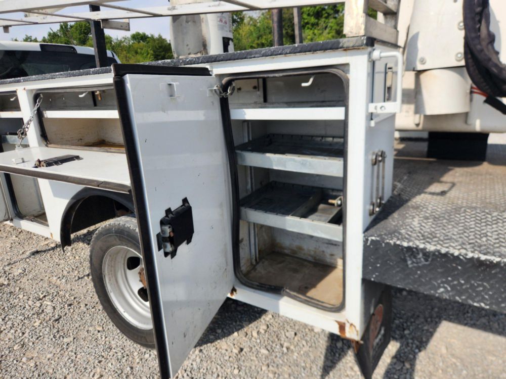 2017 Dodge Ram 5500 4x4 Versalift SST-40EIH-01 Bucket Truck