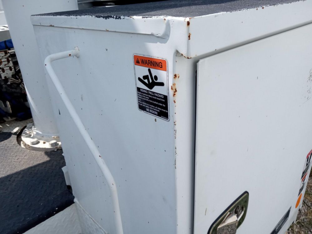 2019 Single Altec AT4LM Bucket Truck