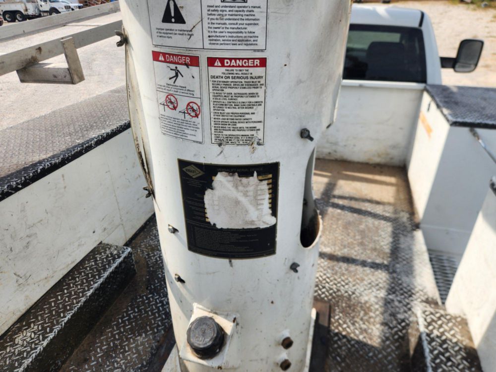 2017 Dodge Ram 5500 4x4 Versalift SST-40EIH-01 Bucket Truck