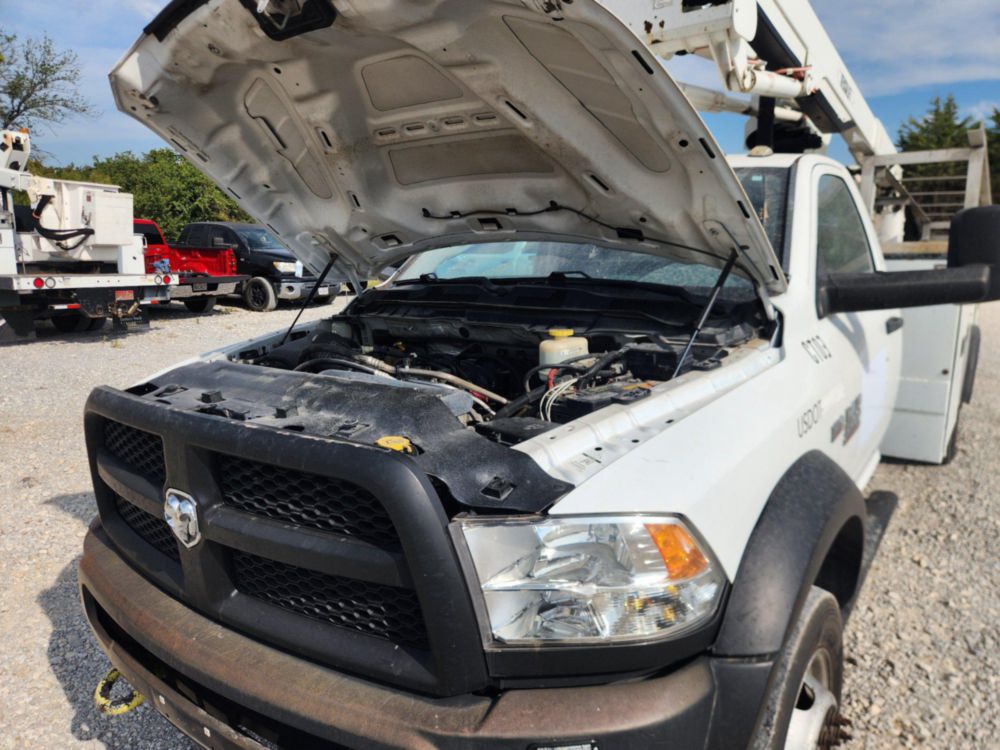 2017 Dodge Ram 5500 4x4 Versalift SST-40EIH-01 Bucket Truck